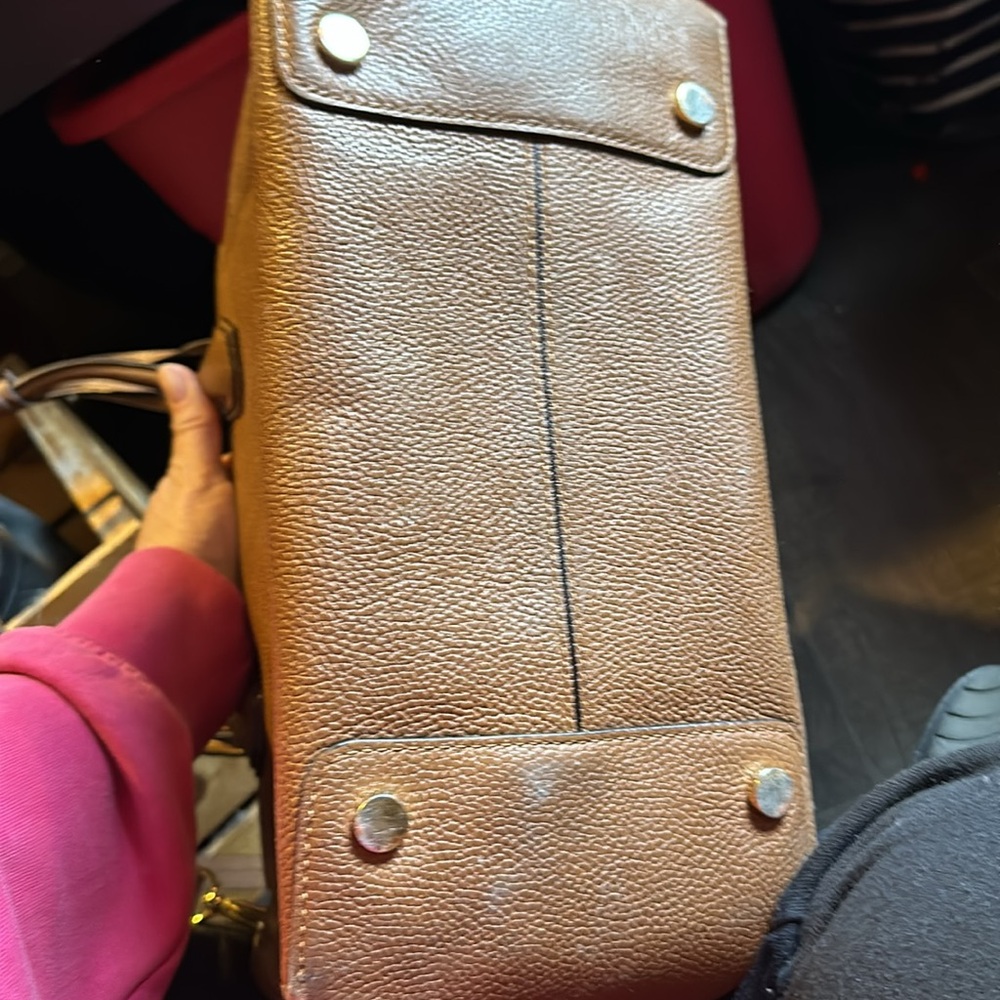 Has A Little Effect On It But Otherwise It’s Stil… - image 5